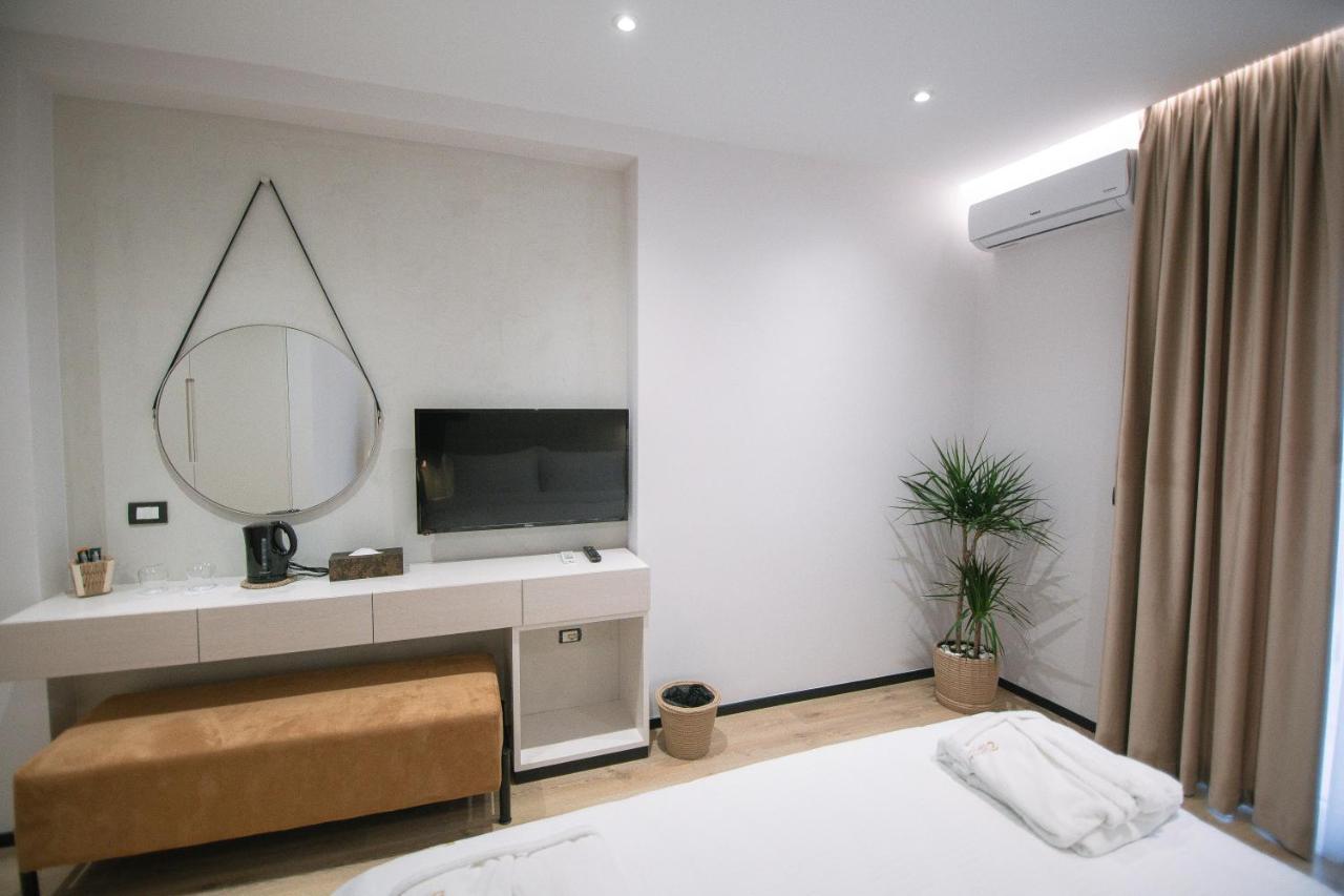 Boulevard Boutique Aparthotel Korce Bagian luar foto