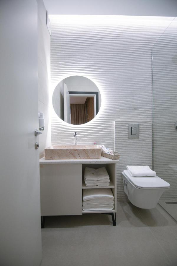 Boulevard Boutique Aparthotel Korce Bagian luar foto