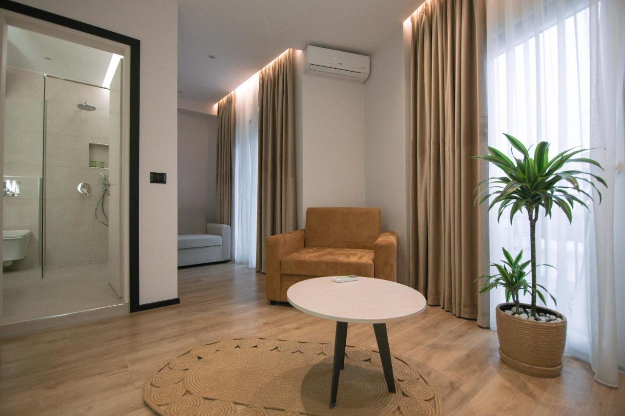 Boulevard Boutique Aparthotel Korce Bagian luar foto
