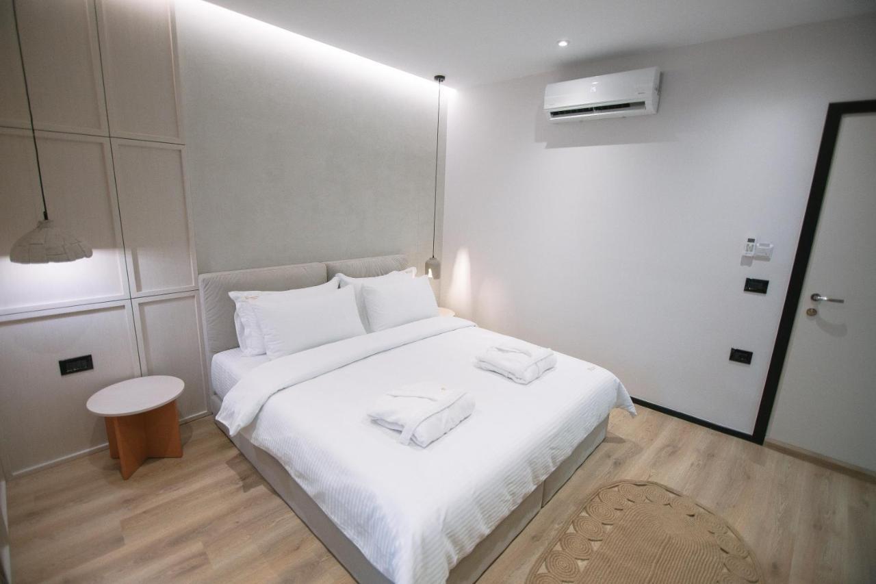 Boulevard Boutique Aparthotel Korce Bagian luar foto