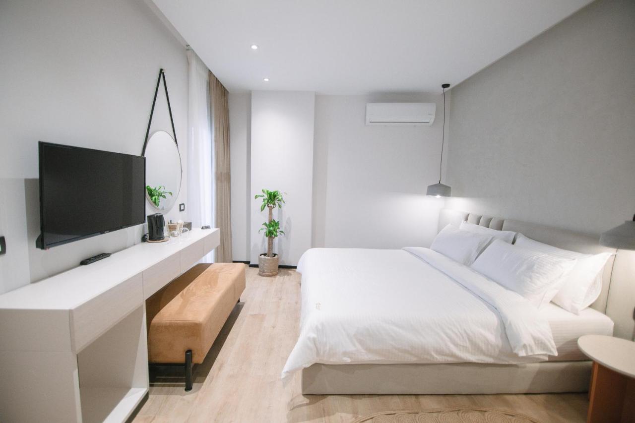 Boulevard Boutique Aparthotel Korce Bagian luar foto