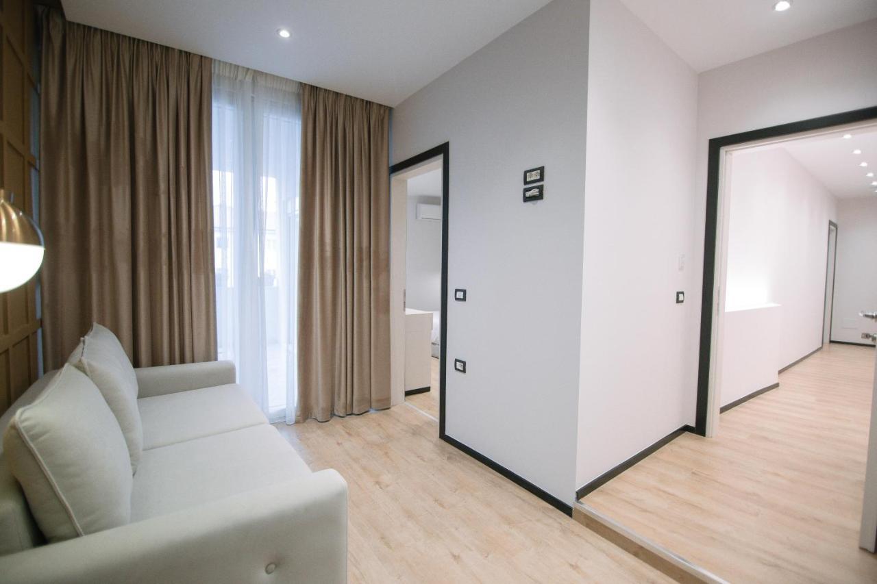 Boulevard Boutique Aparthotel Korce Bagian luar foto