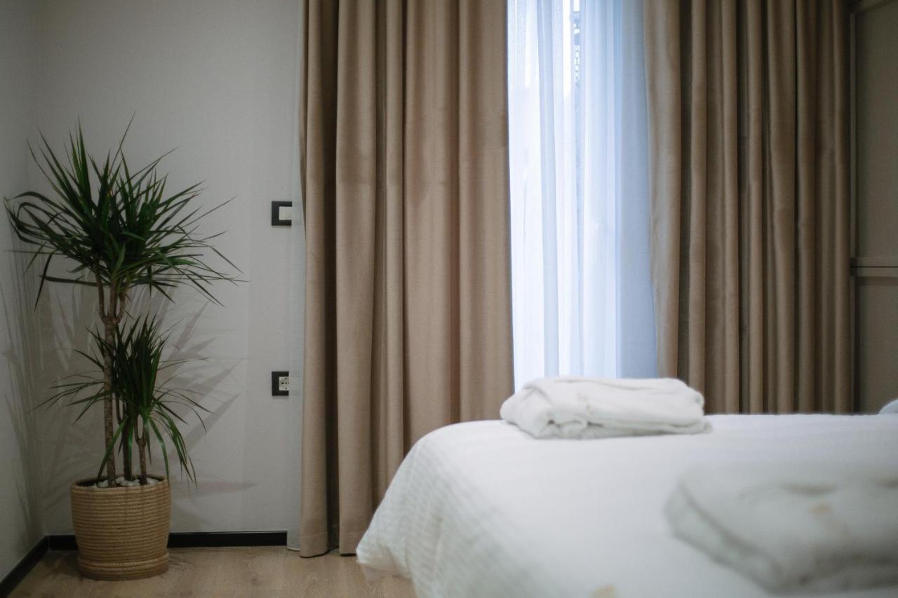 Boulevard Boutique Aparthotel Korce Bagian luar foto