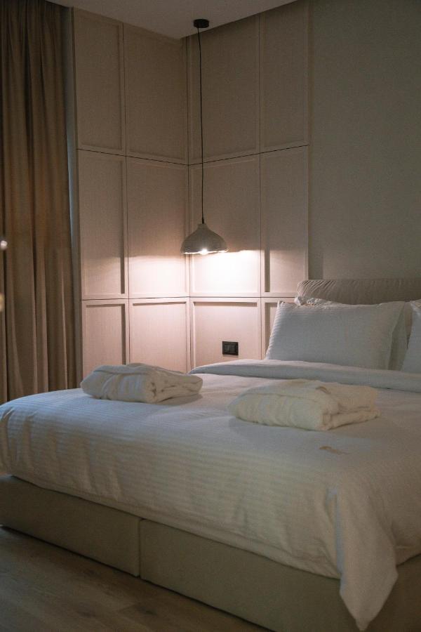 Boulevard Boutique Aparthotel Korce Bagian luar foto