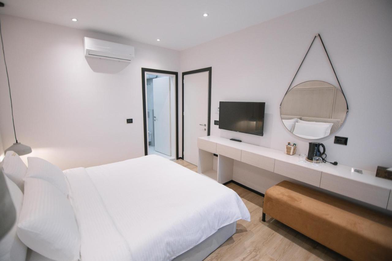 Boulevard Boutique Aparthotel Korce Bagian luar foto